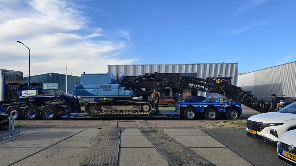 Doosan op trailer