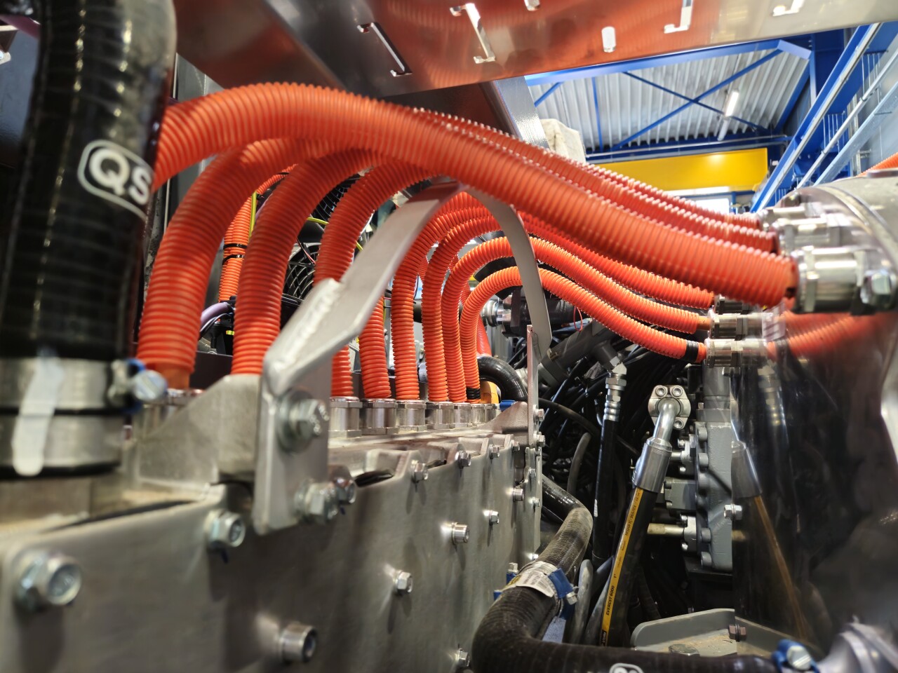 HV power e motor